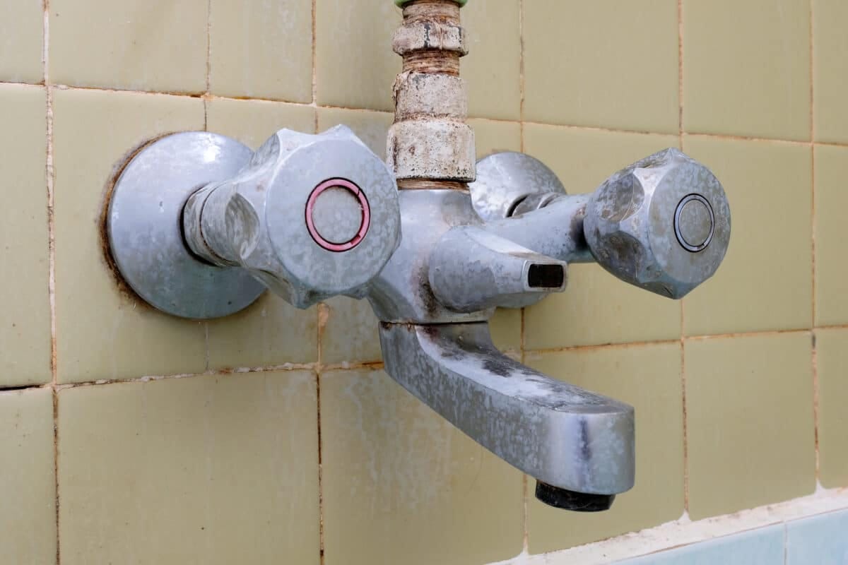 Prevent Soap Scum in Bathrooms