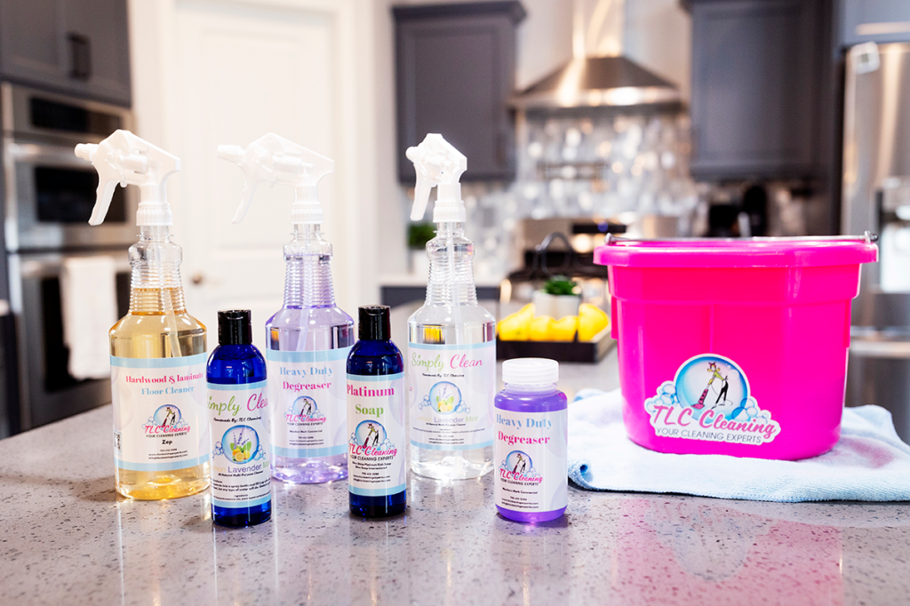 Signs of a professional housekeeper - a professional housekeeper will always bring their supplies